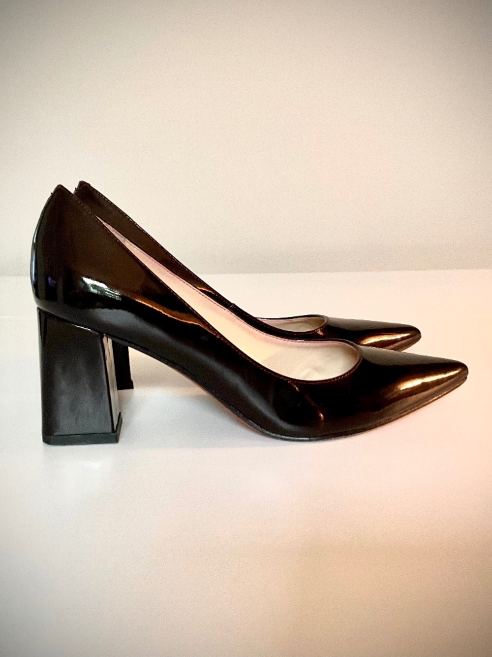 Stacked heel block pump